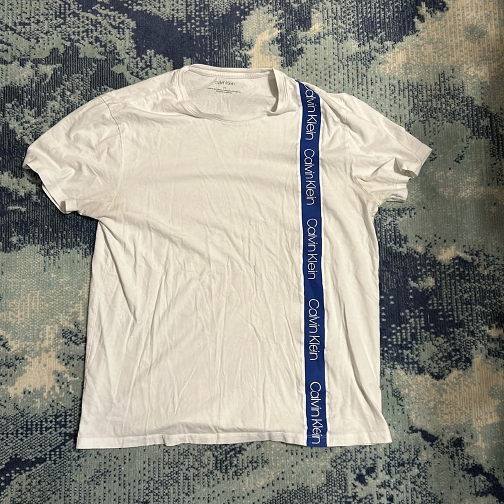 Calvin Klein t shirt